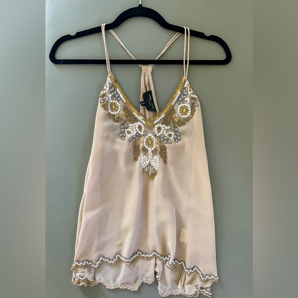 ROMEO & JULIET COUTURE sleeveless blouse in tan size S